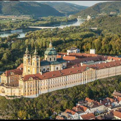 维也纳+杜恩施泰因+梅尔克修道院,【中文司导提供服务】! 维也纳+杜恩施泰因+梅尔克修道院,【中文司导提供服务】!