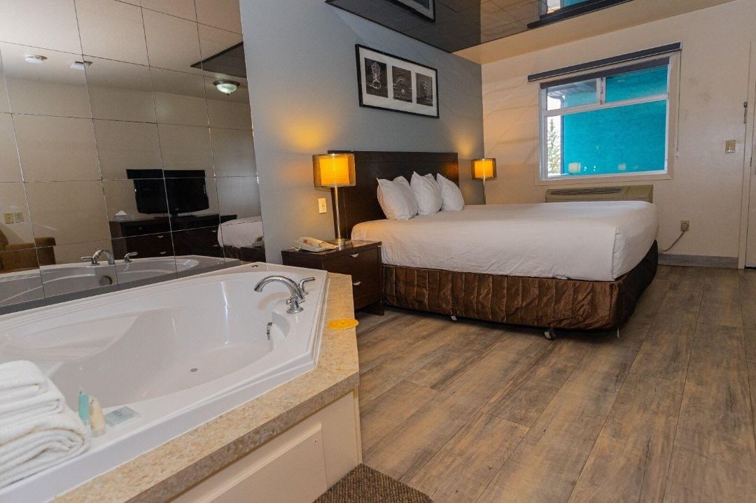 Empire Inn & Suites