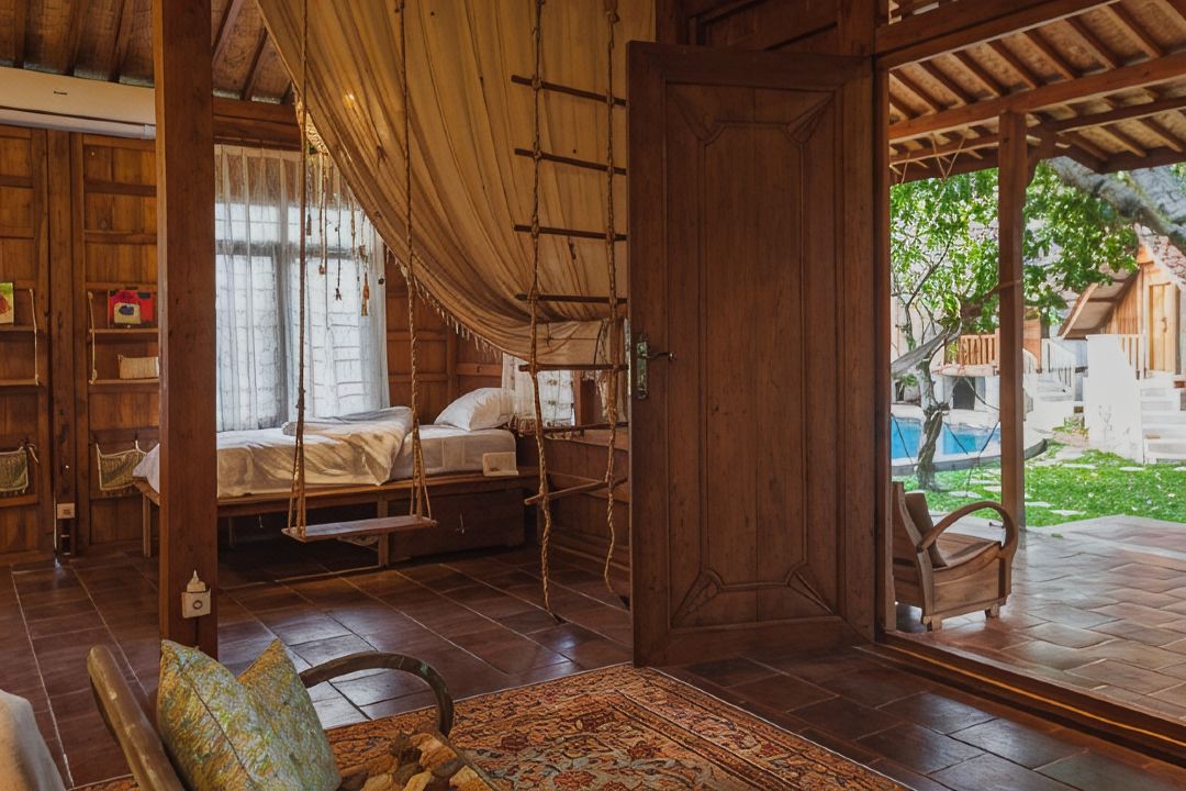 SUMMER HOUSE