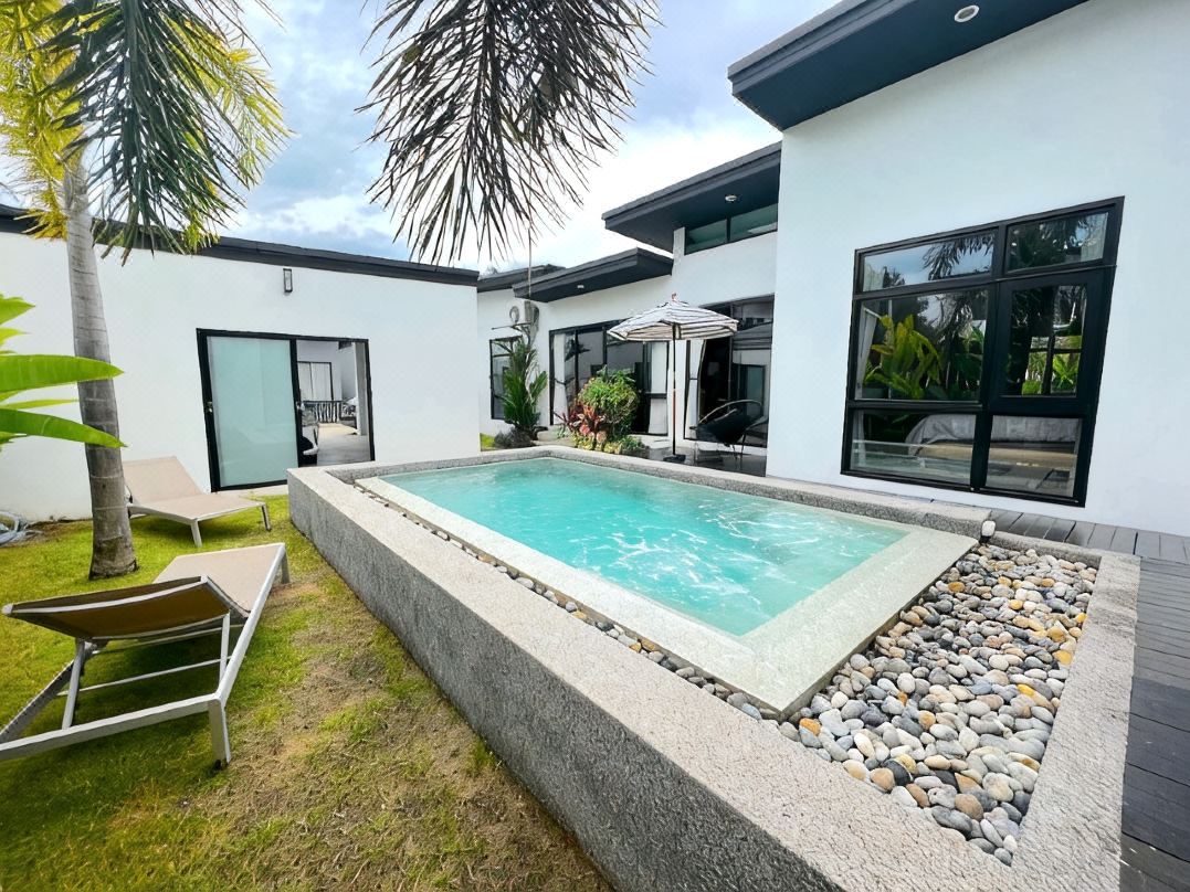 Private 2 Bedroom Villa with Jacuzzi Pool in Phuket, Bang Tao Cherngtalay