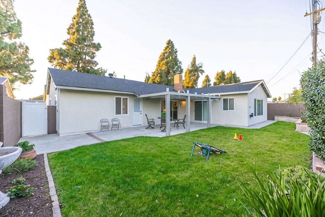 @ Marbella Lane - Charming 4BR Bungalo for Relaxing Retreat