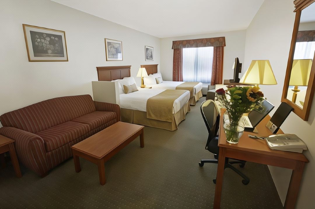 Best Western Plus Lake Elsinore Inn  Suites