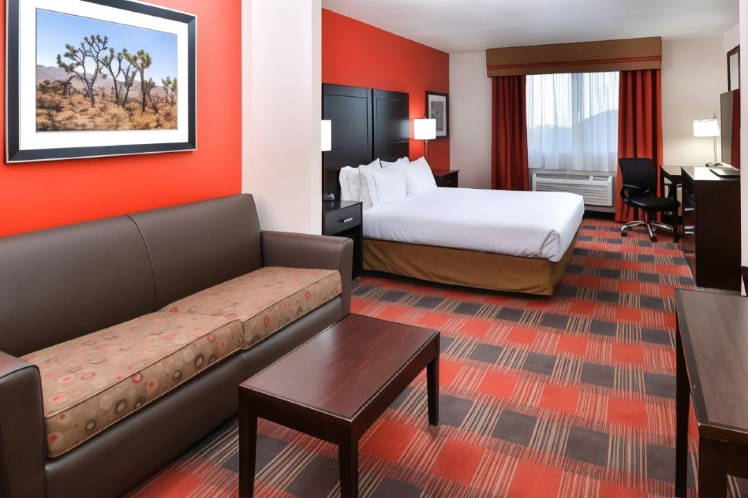 Holiday Inn Express & Suites Kingman