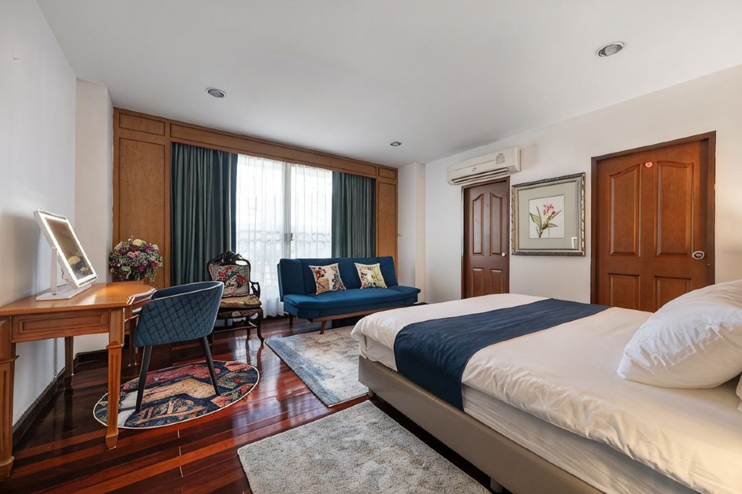 Stars House • Classic Style Near BTS Phra Khanong