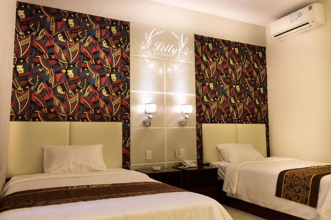 Lilly Hotel