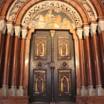 匈牙利布达佩斯+杰尔+潘诺恩哈尔姆千年修道院一日游·酒店接送 匈牙利布达佩斯+杰尔+潘诺恩哈尔姆千年修道院一日游·酒店接送