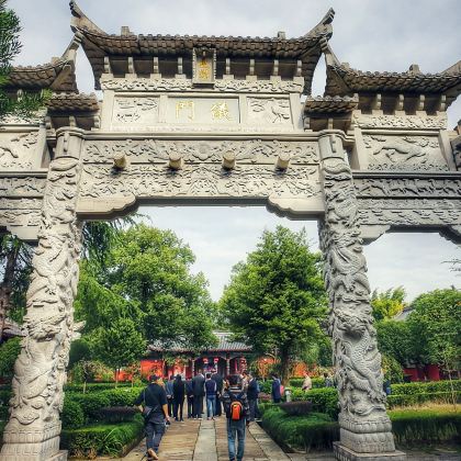 2人起私家团龙虎山象鼻山上清古镇一日游南昌鹰潭上门接送 2人起私家团龙虎山象鼻山上清古镇一日游南昌鹰潭上门接送