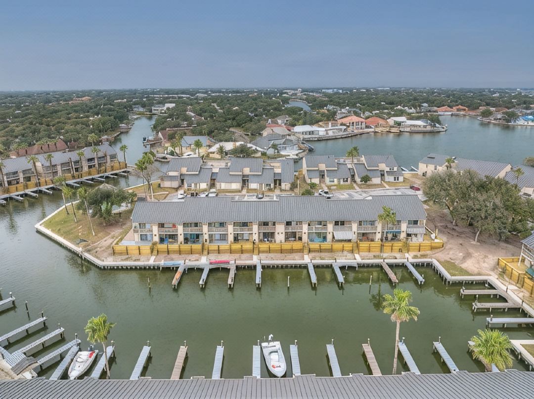 Fisherman Friend! - Coastal Condo - Views Await!