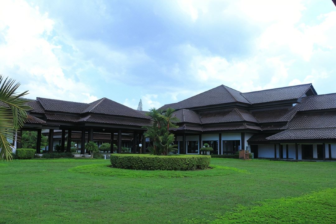 Grand Equator Hotel