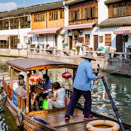 上海上海影视乐园+朱家角古镇景区一日游【探索魔都的前世今生】 上海上海影视乐园+朱家角古镇景区一日游【探索魔都的前世今生】