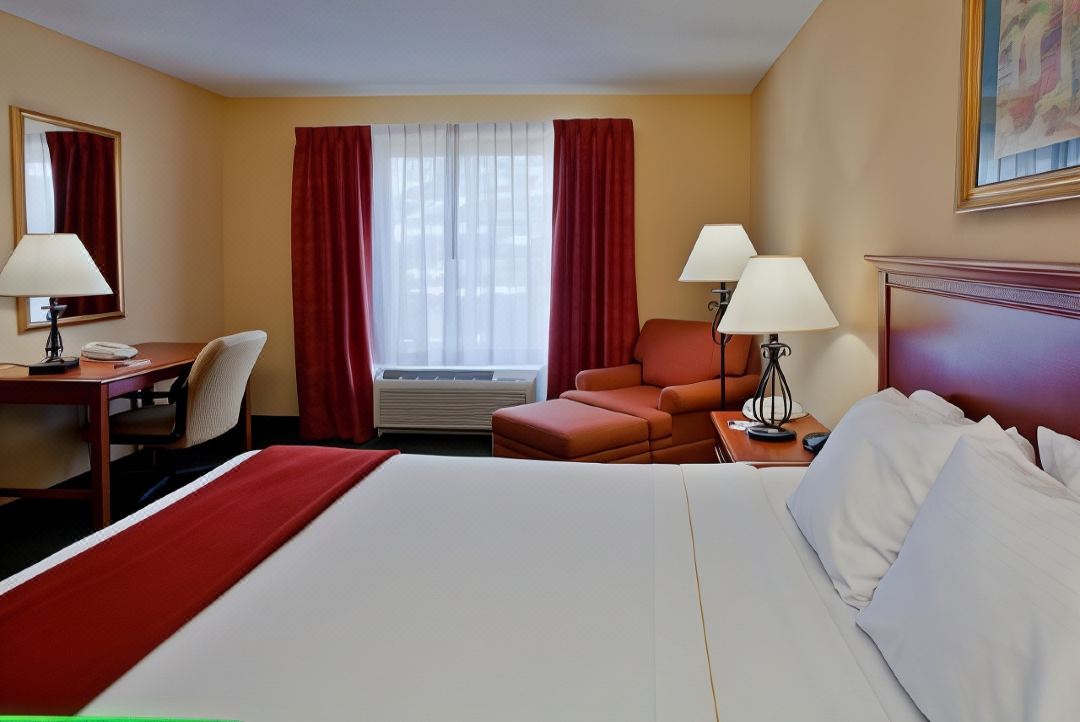 Holiday Inn Express & Suites Brooksville West