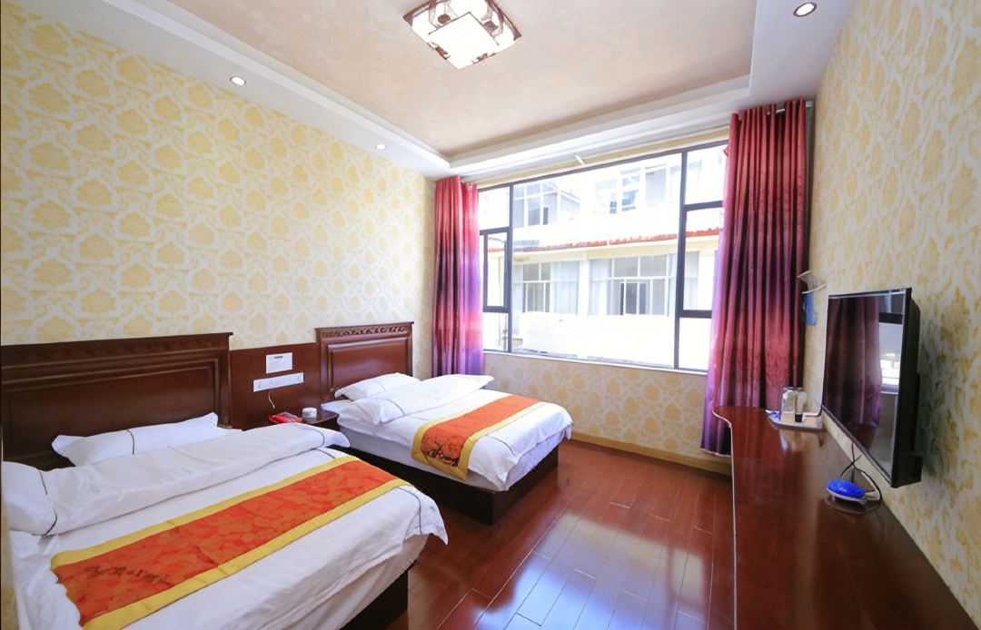 Lijiang Hongfujia Hotel