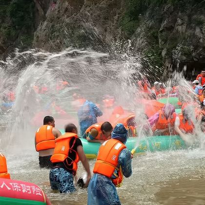 抚顺红河谷漂流1日游*多出发地 抚顺红河谷漂流1日游*多出发地