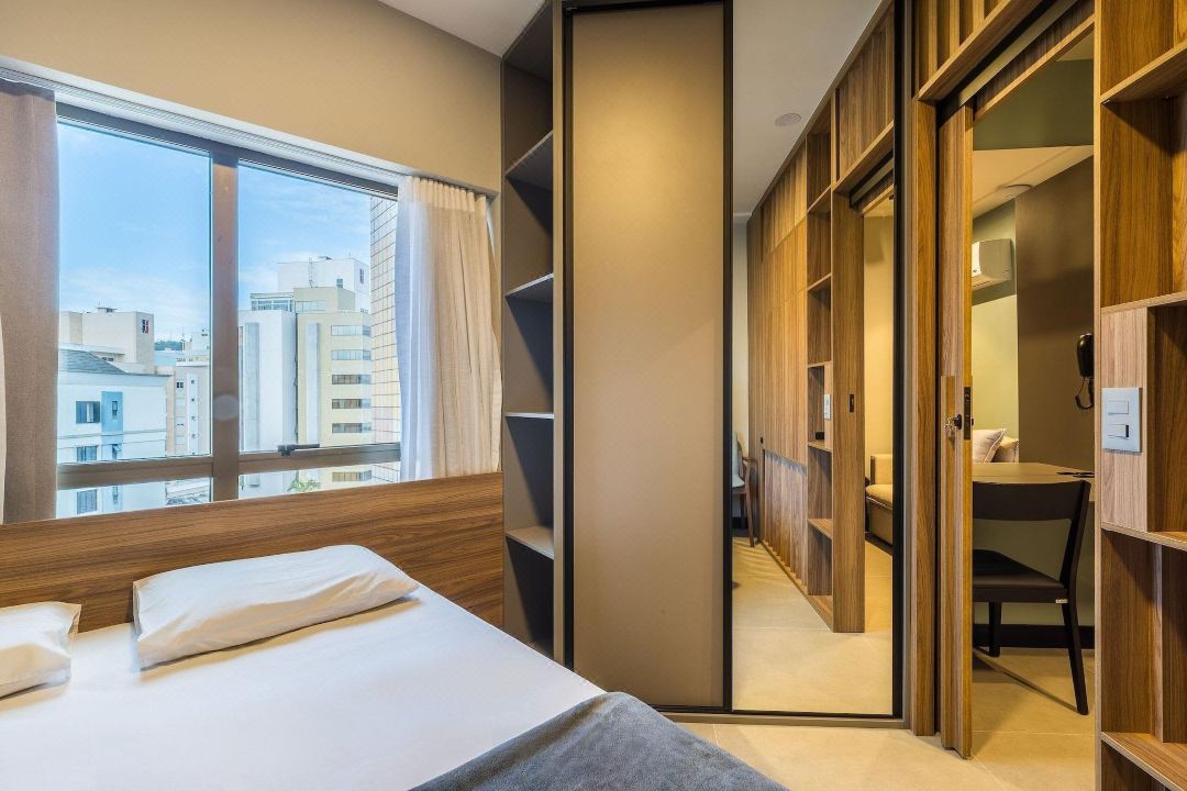 Apt em Cond C/ Piscina Aquecida em Floripa Cur0716