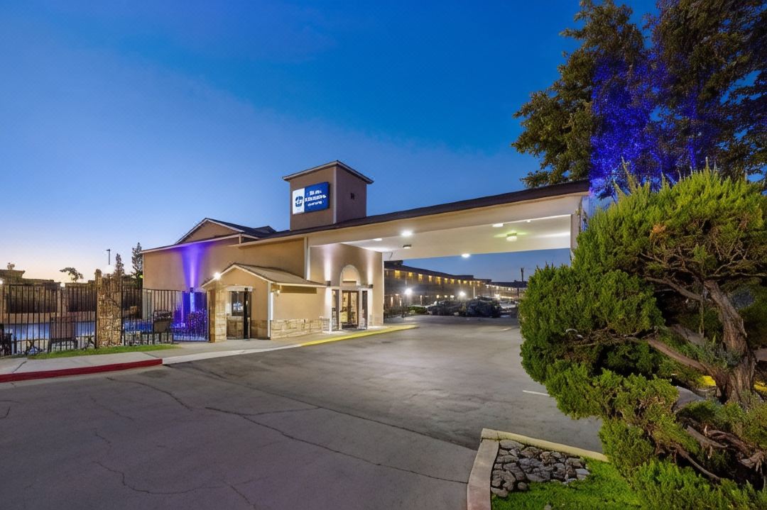 Best Western Fallon Inn  Suites