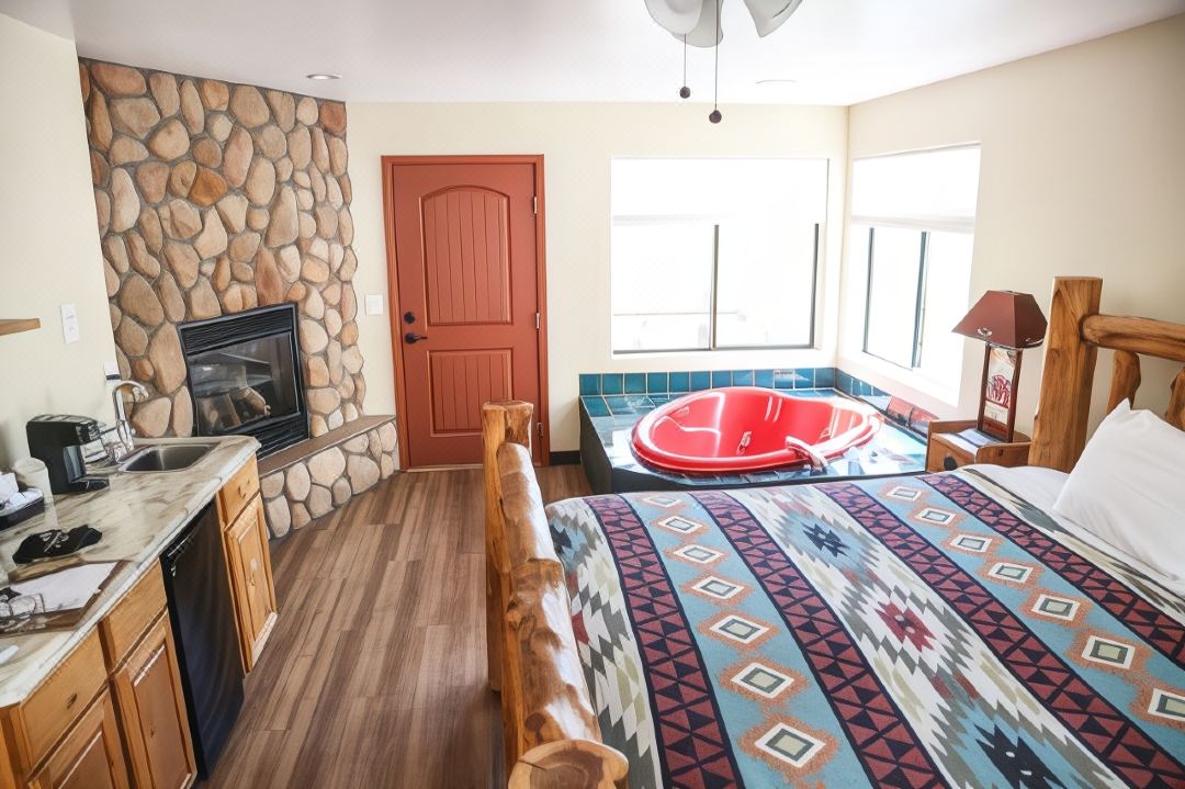 Creekside Lodge and Cabins