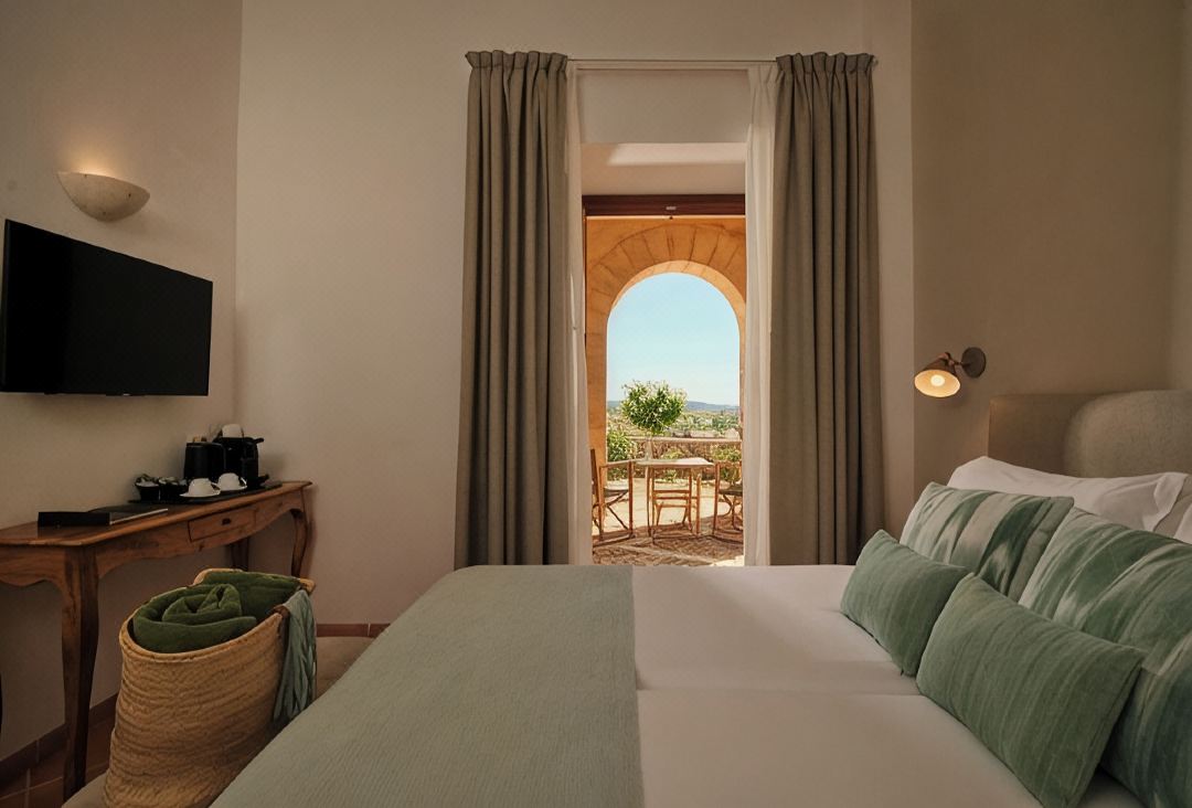 Hotel Rural Es Riquers