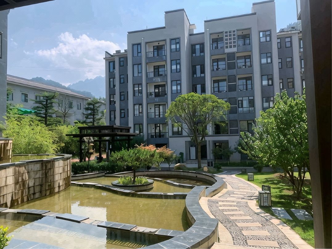 Luanchuan glance cloud sea homestay