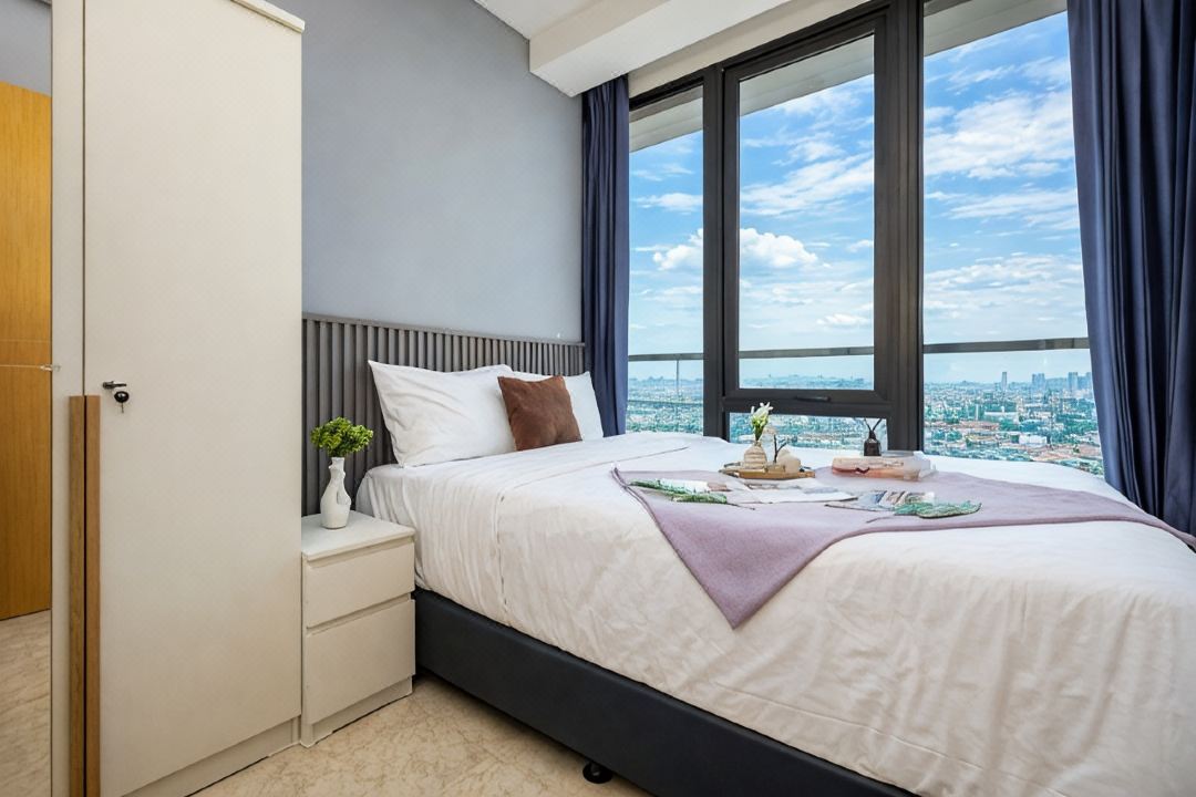 Chic and Homey 2BR at Capitol Suites Apartment By Travelio
