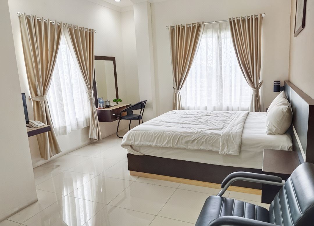 Khariz Hotel