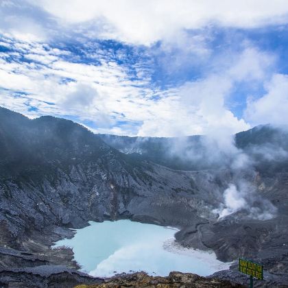 卡瓦普定火山湖+覆舟火山(雅加达往返)-包车游 卡瓦普定火山湖+覆舟火山(雅加达往返)-包车游