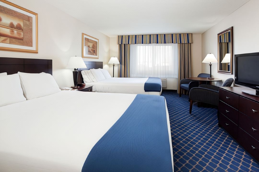Holiday Inn Express & Suites Torrington