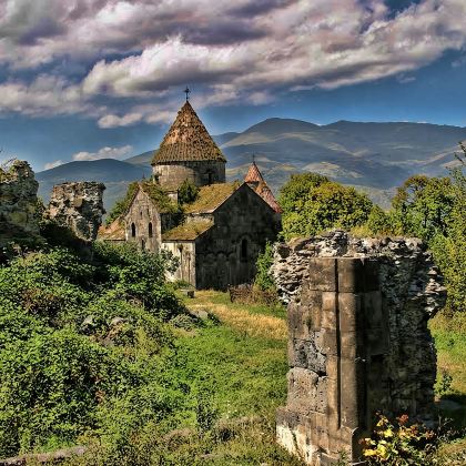 第比利斯跨国往返亚美尼亚:阿赫塔拉与哈格帕特修道院世界遗产 第比利斯跨国往返亚美尼亚:阿赫塔拉与哈格帕特修道院世界遗产
