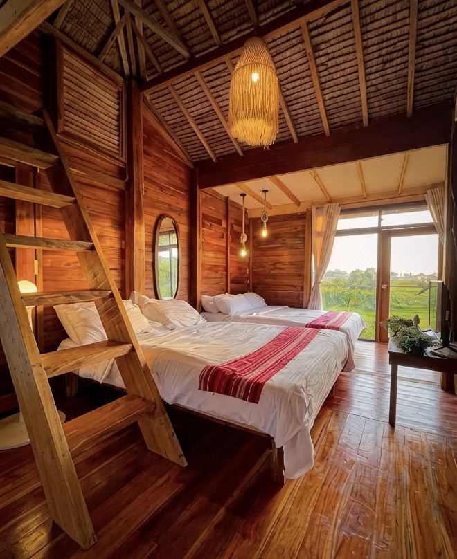 Sundown Farm Stay | Mahogany Villa with Pool
