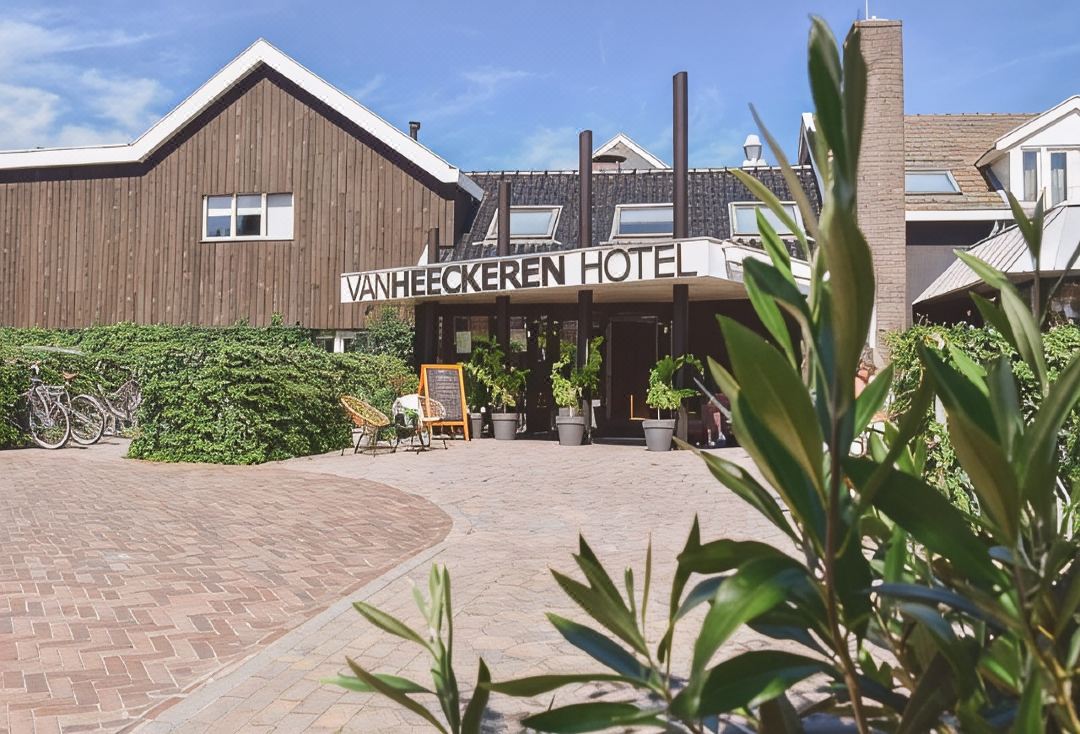 Van Heeckeren Apartments & Suites Nes