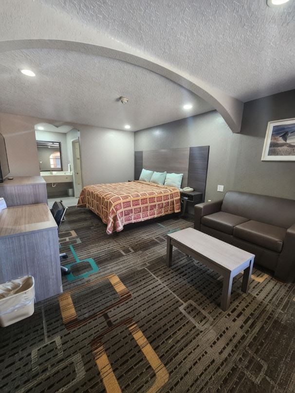 Scottish Inn and Suites Beaumont