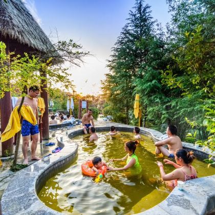 咸宁三江森林温泉一日游【不散拼·可接公司团建定制游】 咸宁三江森林温泉一日游【不散拼·可接公司团建定制游】