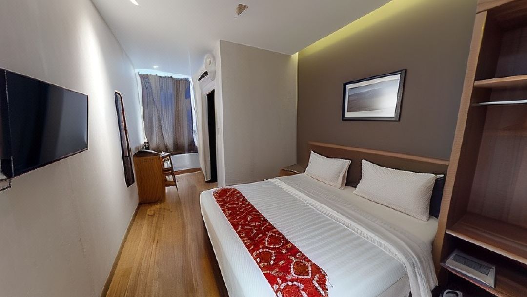 Grand Caman Hotel