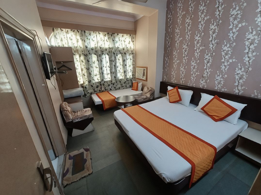 Kailash Hotel