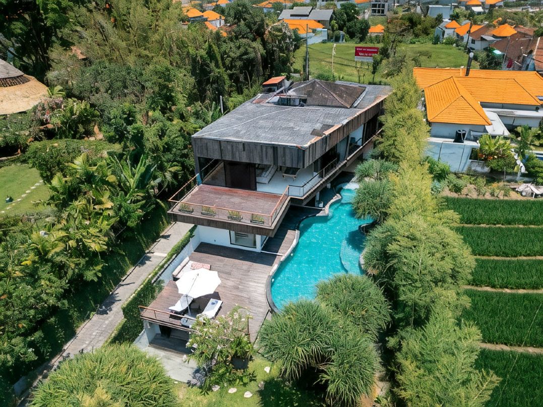 Palm Tree House - 5 Bedroom In Central Canggu - A Luxury Private Villa By Balinest Villas