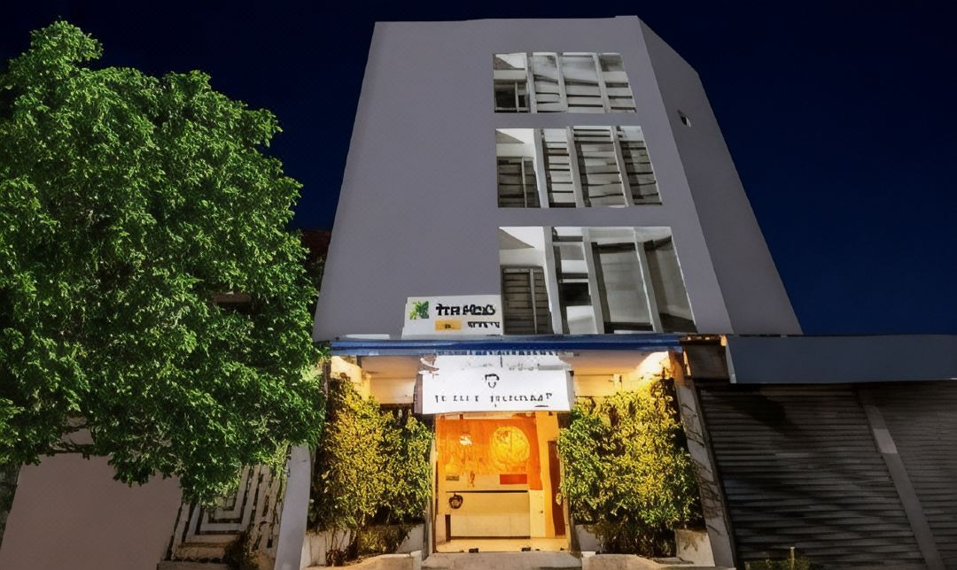 Itsy Hotels Transit Express Near Sealdah Station