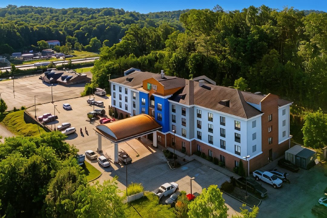 Holiday Inn Express & Suites Charleston NW - Cross Lanes