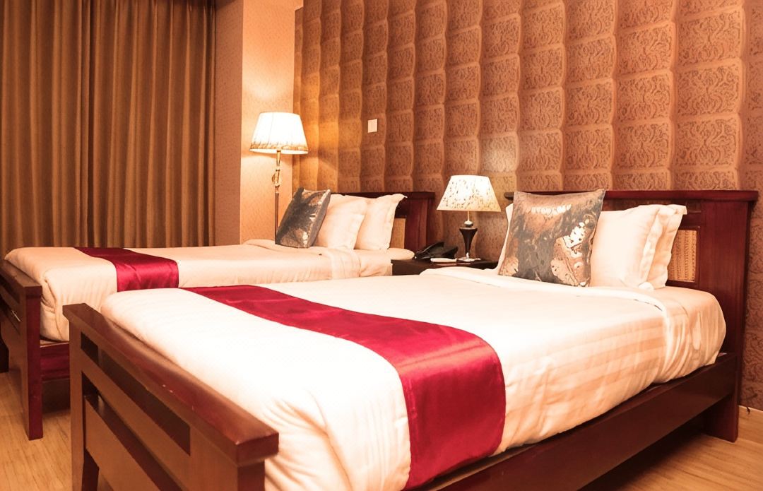 HOTEL CIVIC INN
