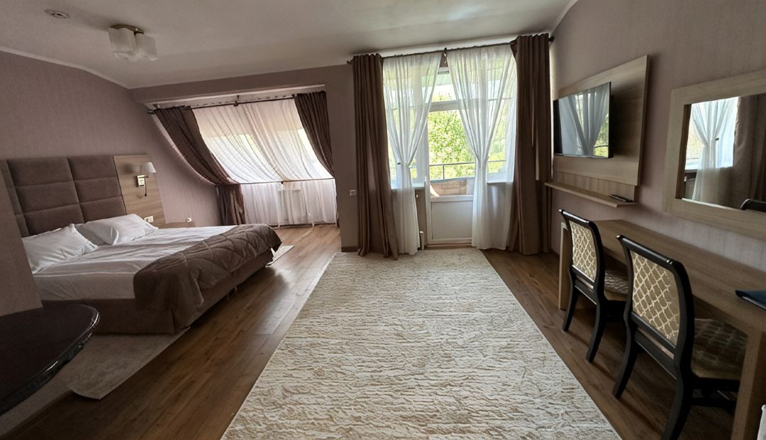 Golubaya Volna Hotel