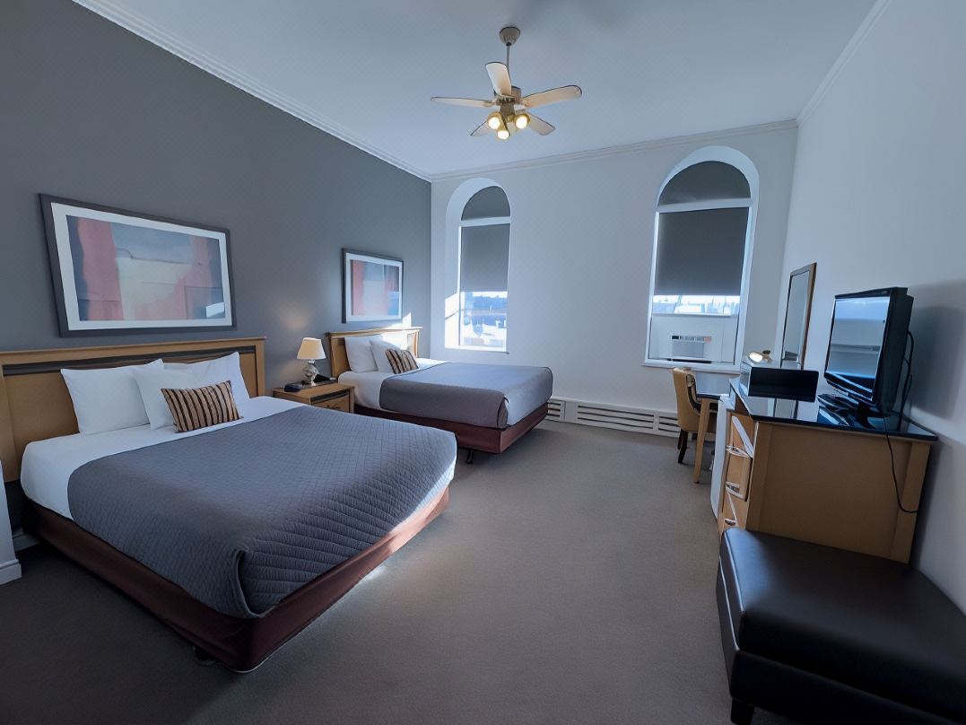 The Met Hotel