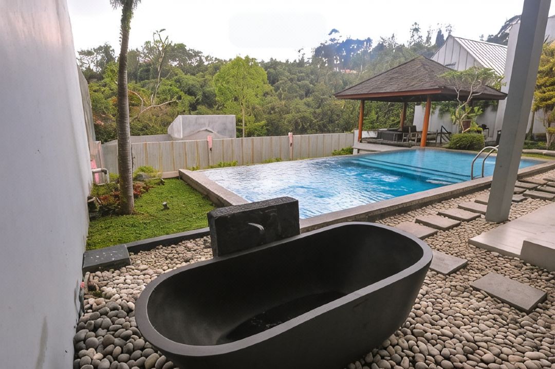 Tropical Bliss Villa by the Feelas