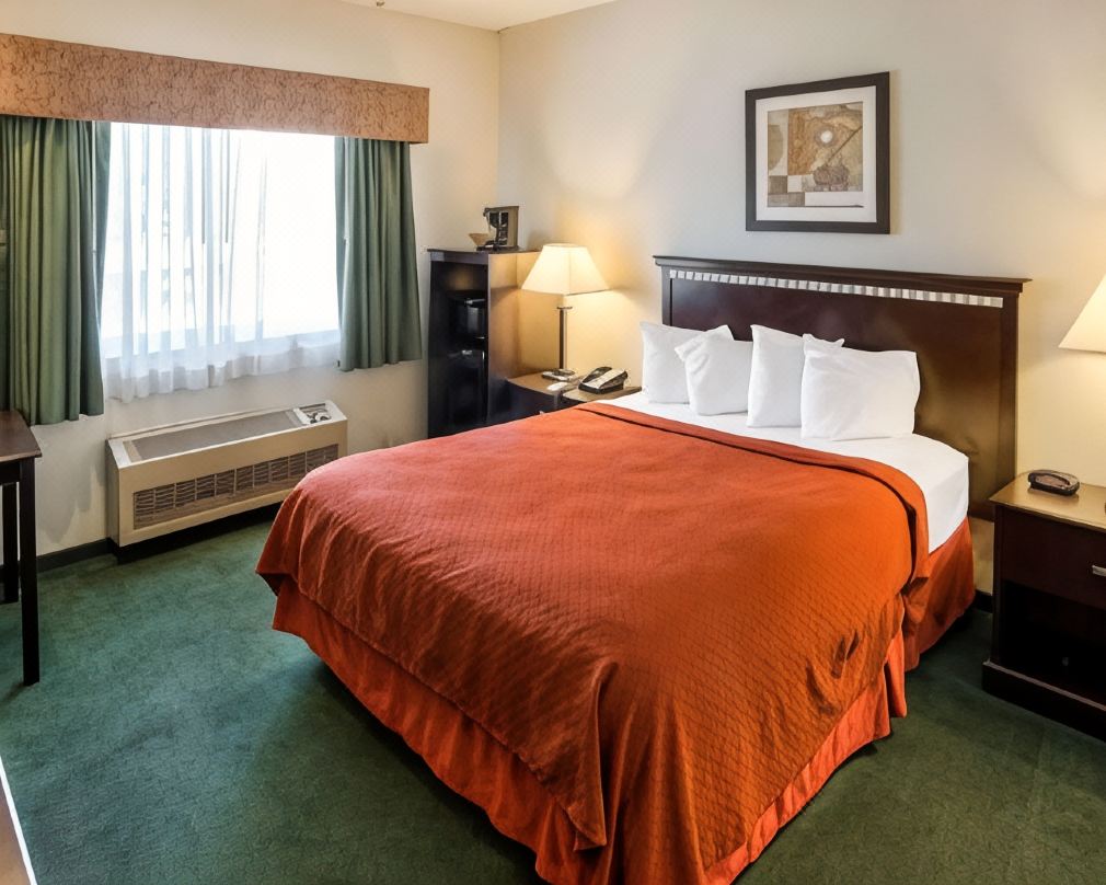 Quality Inn Near Northtown Mall & National Sports Center