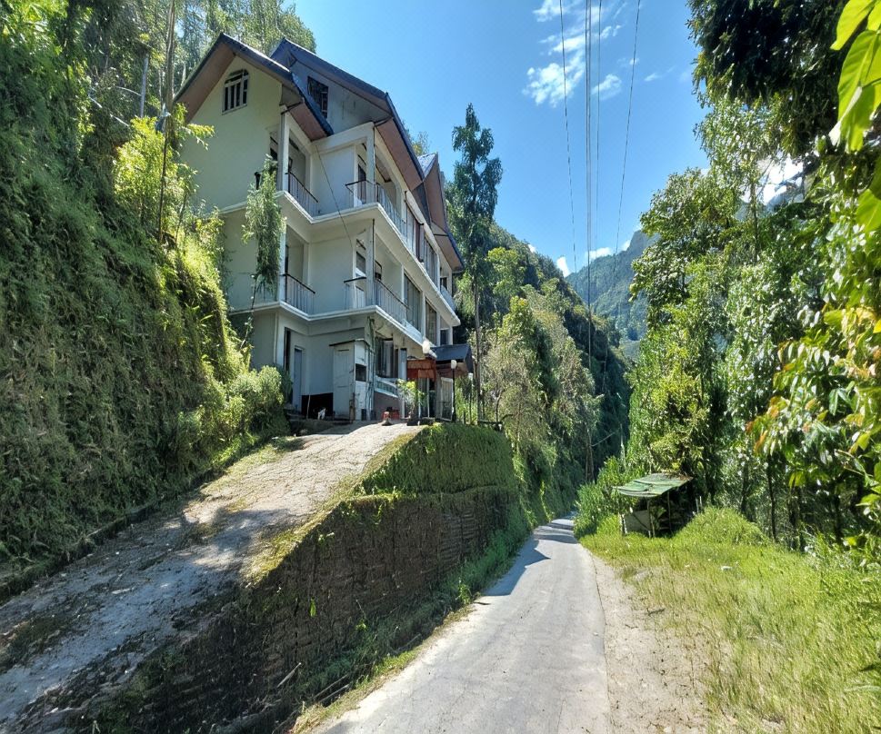 Norbulingka Retreat