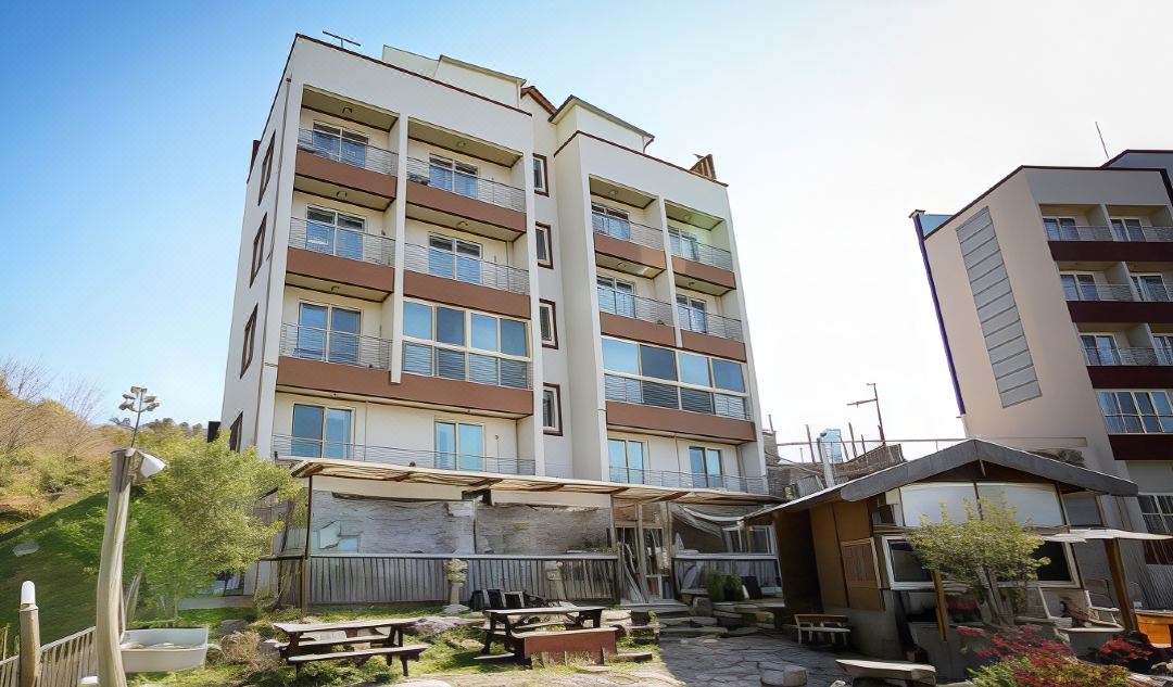Sokcho Haeoleumhouse