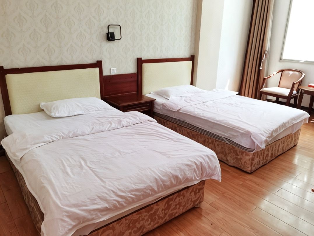 Ruili Kaixuan Hotel