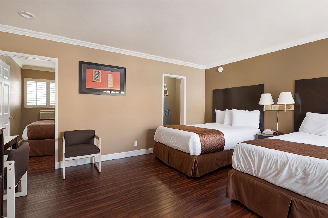Americas Best Value Inn & Suites-Convention Center