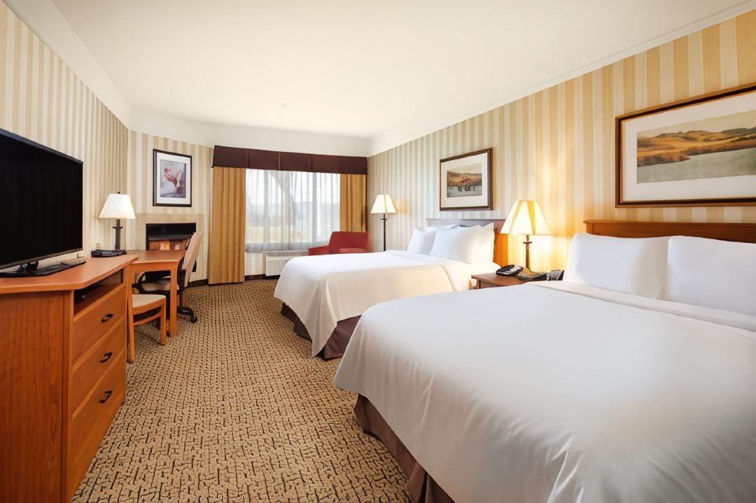 Holiday Inn Express & Suites Astoria