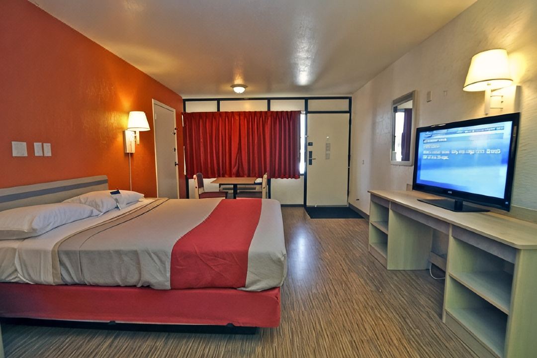 Motel 6 Sallisaw, OK