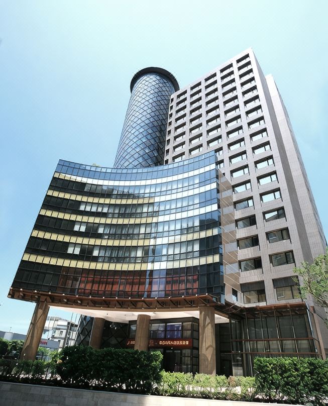 MONARCH SKYLINE HOTEL (Closed to the TaiMall)