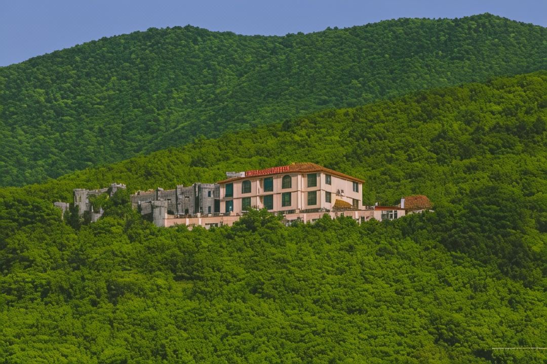 Ruma Qala Hotel