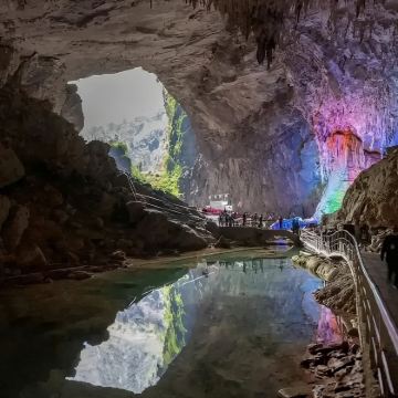 巴马三门海+百魔洞+长寿村一日包车游【不含门票】 巴马三门海+百魔洞+长寿村一日包车游【不含门票】